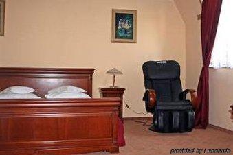 Khách sạn Granata 4*