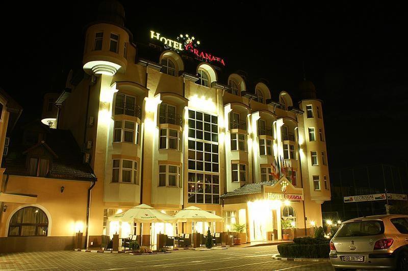Granata Khách sạn 4*