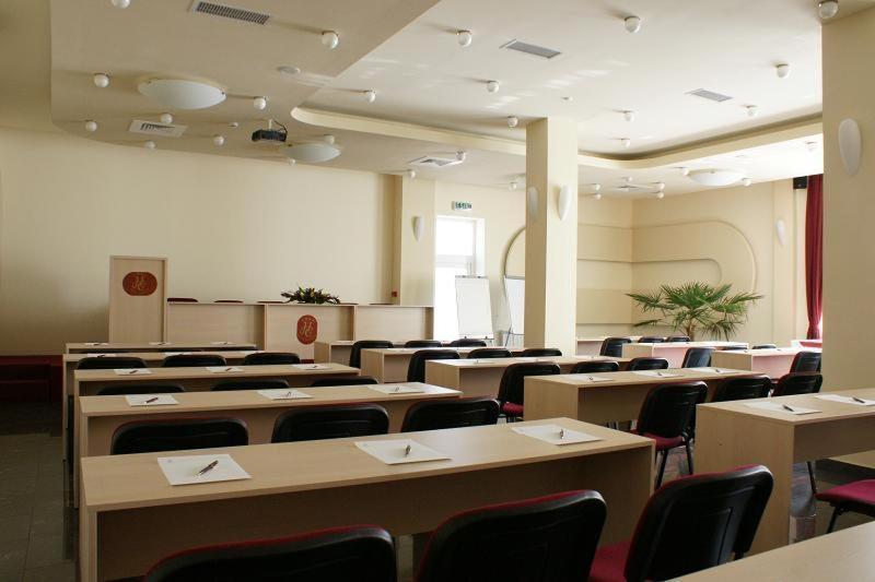 Granata Khách sạn 4*